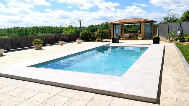 Piscina de obra 1